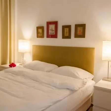 빌라 Geris Sleeps 6 With Pool And Air Con